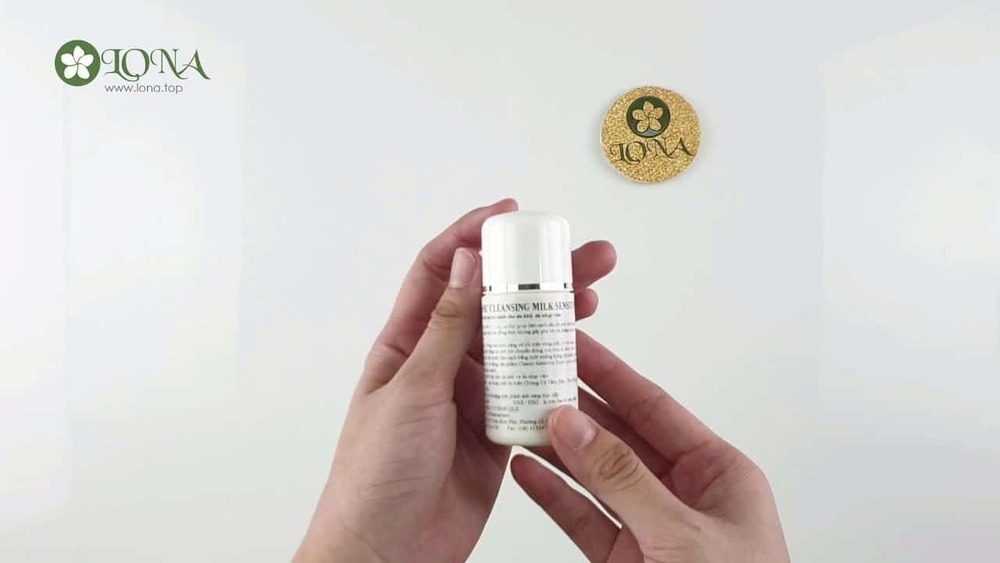 sữa rửa mặt làm sạch da dịu nhẹ Dalton