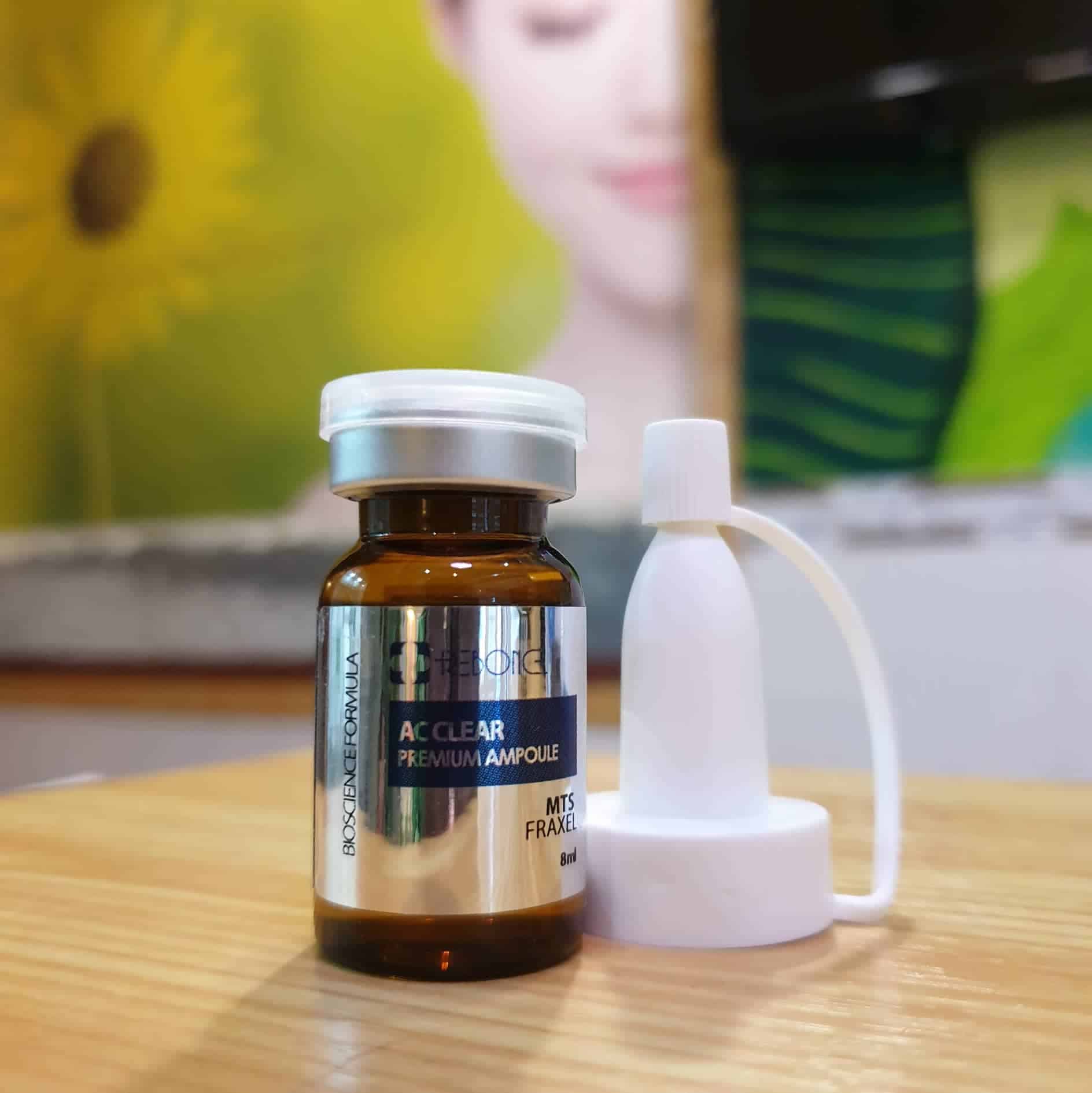 serum hỗ trợ giảm mụn Reborncell