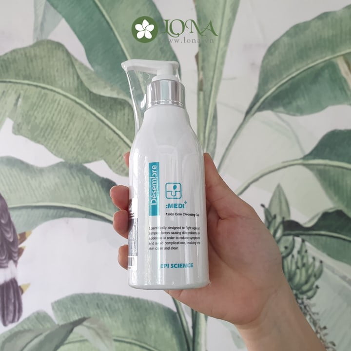 sữa rửa mặt chứa tea tree