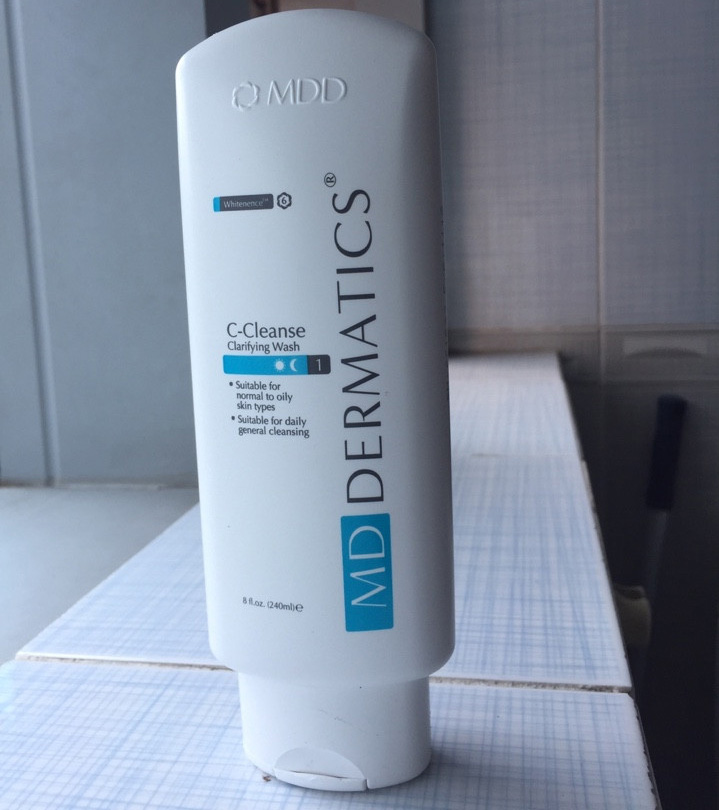Sữa Rửa Mặt Dạng Bọt MD Dermatics C-Cleanse Clarifying Wash