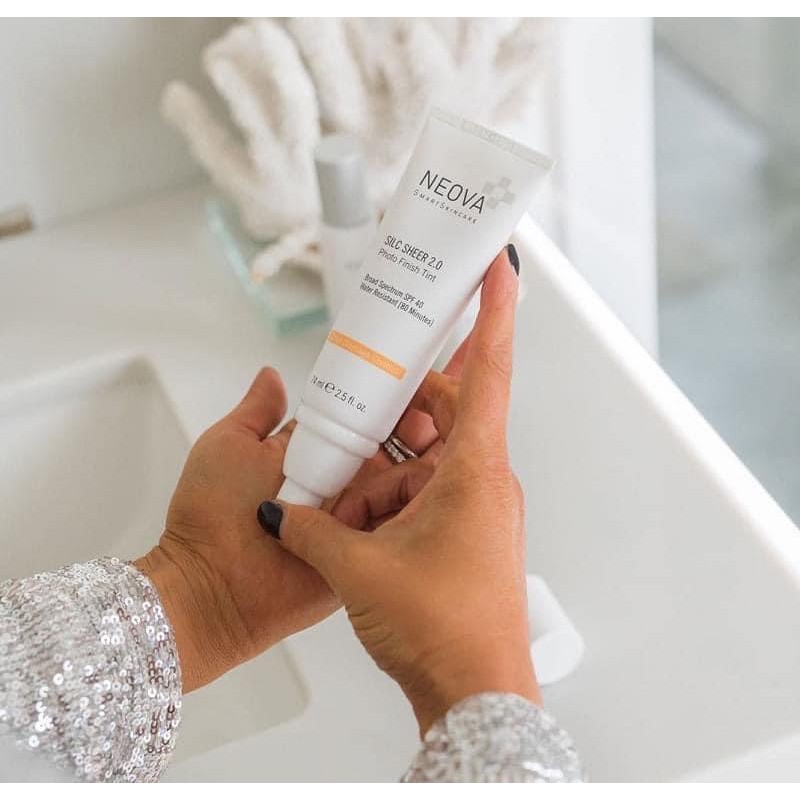 Neova-SILC SHEER 2.0 BROAD SPECTRUM SPF 40 - tham khảo khi sử dụng
