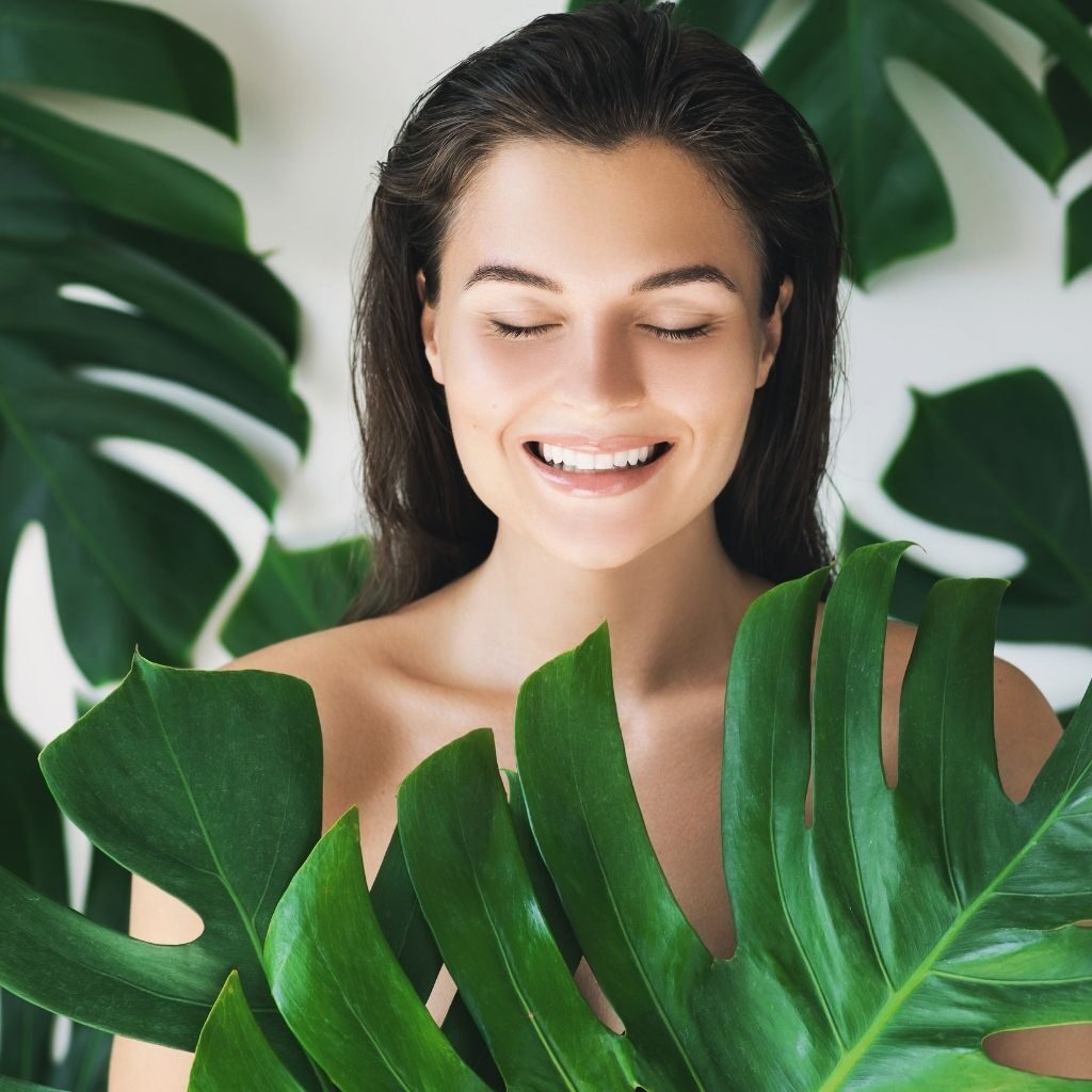 Dùng Hydroquinone kết hợp với gì để điều trị nám da?