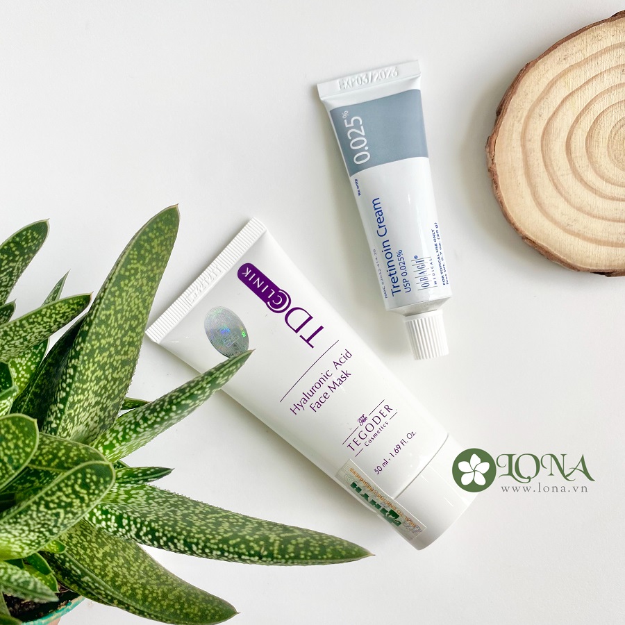 Kết hợp Tretinoin và Hyaluronic Acid Đánh bay mụn, cấp ẩm hoàn hảo