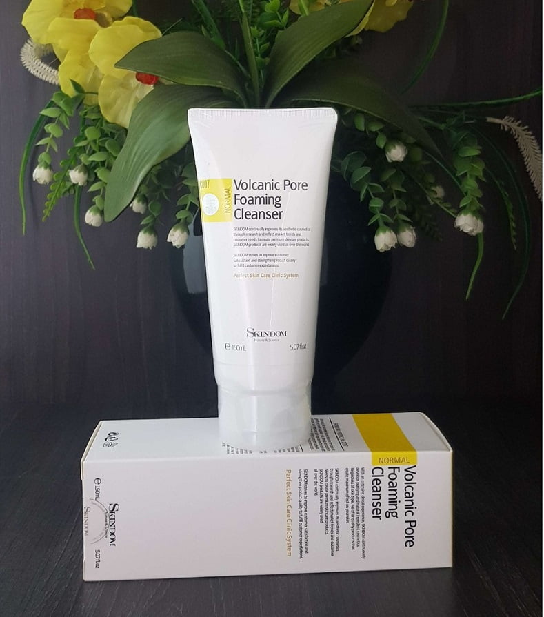 Sữa rửa mặt  Skindom Volcanic Pore Foaming Cleanser 