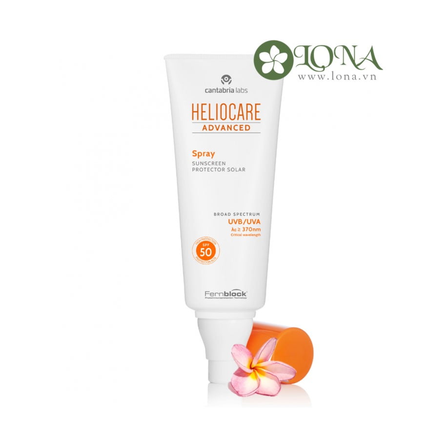 Xịt chống năngs HelioCare Spray SPF 50 