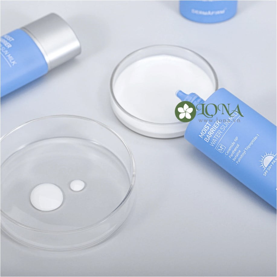 Sữa dưỡng da Moist Barrier Water Sun Milk M4 
