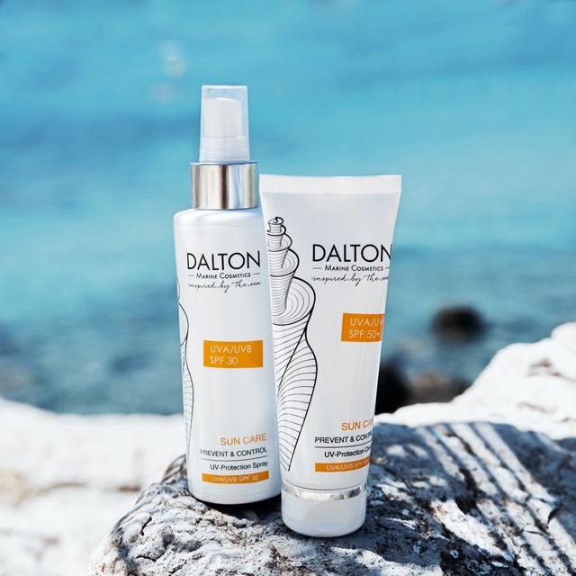 Kem chống nắng Dalton Sun Care Prevent & Control UV Protection Spay UVA/UVB SPF 30 