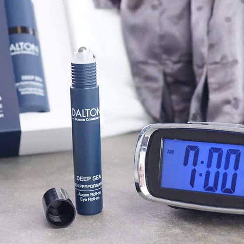 Kem mắt Dalton Men Care Deep Sea Eye Roll-on Gel 
