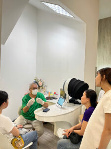 Tư vấn và theo dõi da