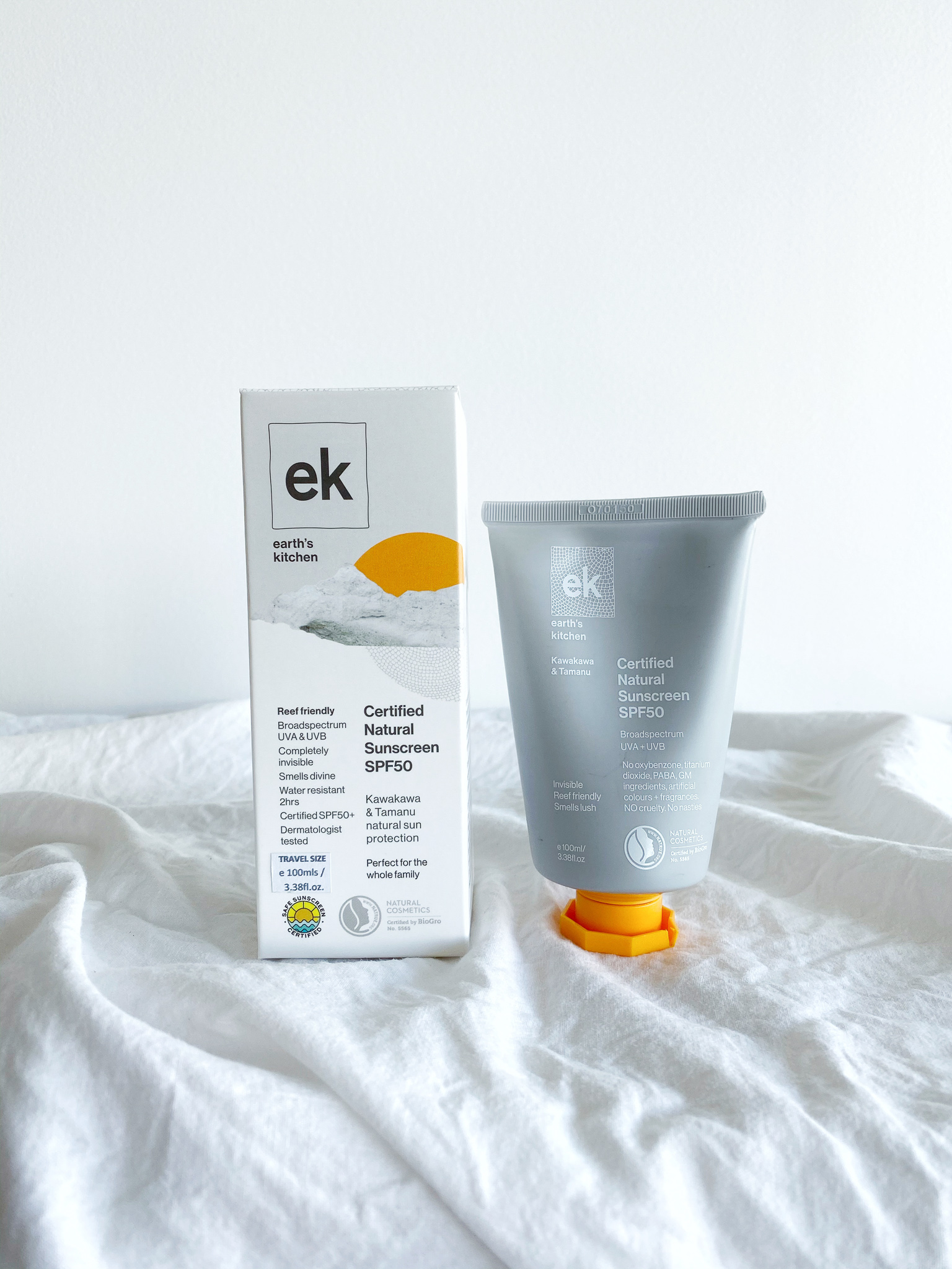 Kem chống nắng EK Kawakawa Sunscreen SPF50 100ml 9