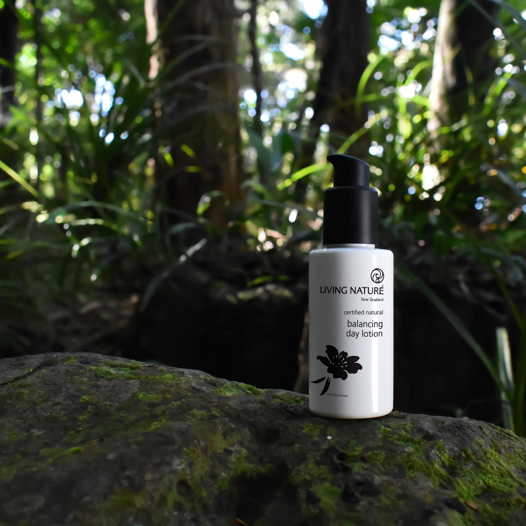 Lotion dưỡng ẩm Living Nature Balancing Day Lotion 60ml 3