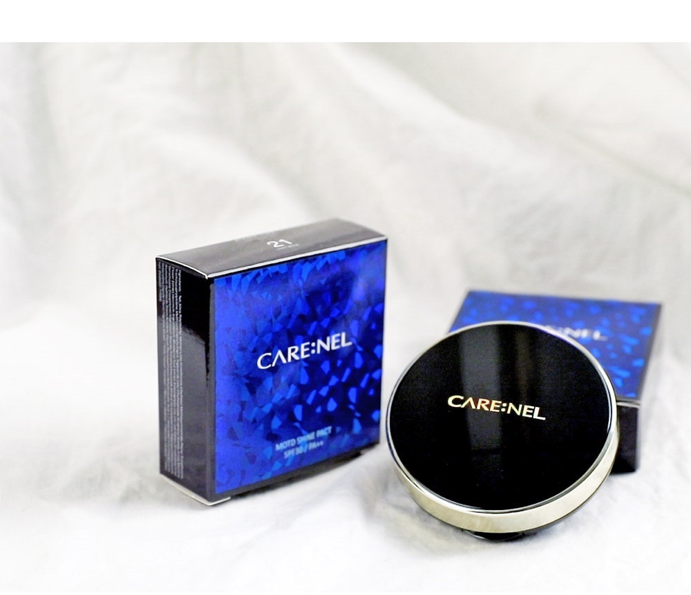Phấn nền nén Carenel MOTD Shine Pact - chi tiết vỏ hộp