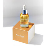 PFOVV333 - OLIGOPERFORMANCE Protective Antioxidant Serum with Marine Exosomes Sức mạnh chống oxy hóa tiên phong – Cho làn da săn chắc, rạng rỡ và đều màu AmbianceOligoperformanceDisplayCube
