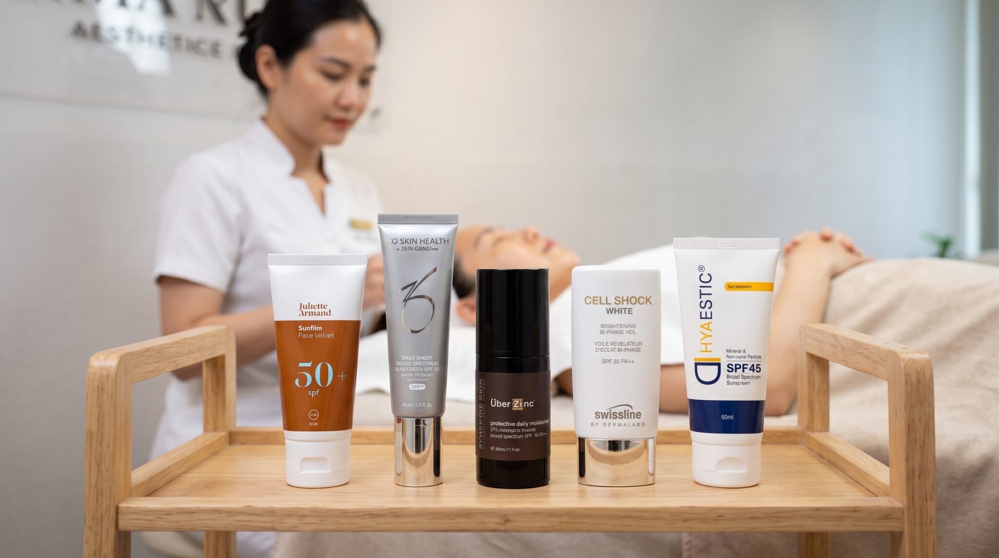 Cách chống nắng cho da mặt đúng cách với màng lọc chống nắng tại Lona
