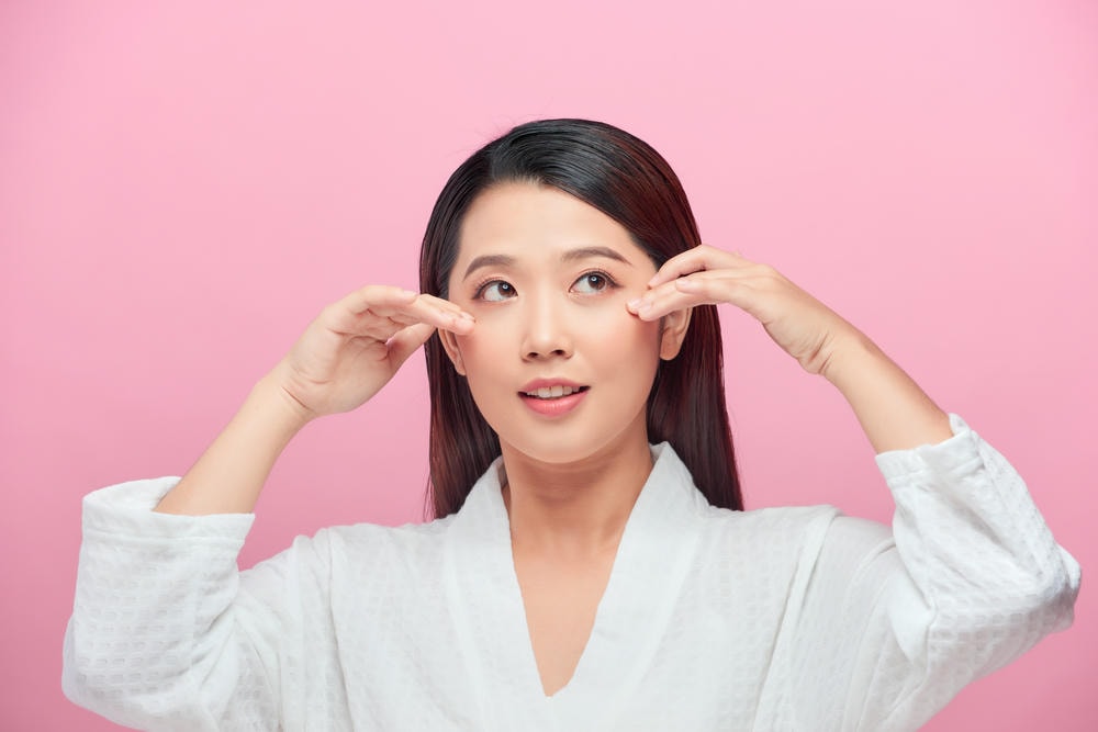 Tranh minh họa bọng mắt với sự xuất hiện trung thực, cho thấy nguyên nhân bọng mắt qua biểu hiện da, từ đó kích thích cách điều trị bọng mắt an toàn và phương pháp trị bọng mắt tinh vi nhằm giảm bọng mắt đồng bộ.