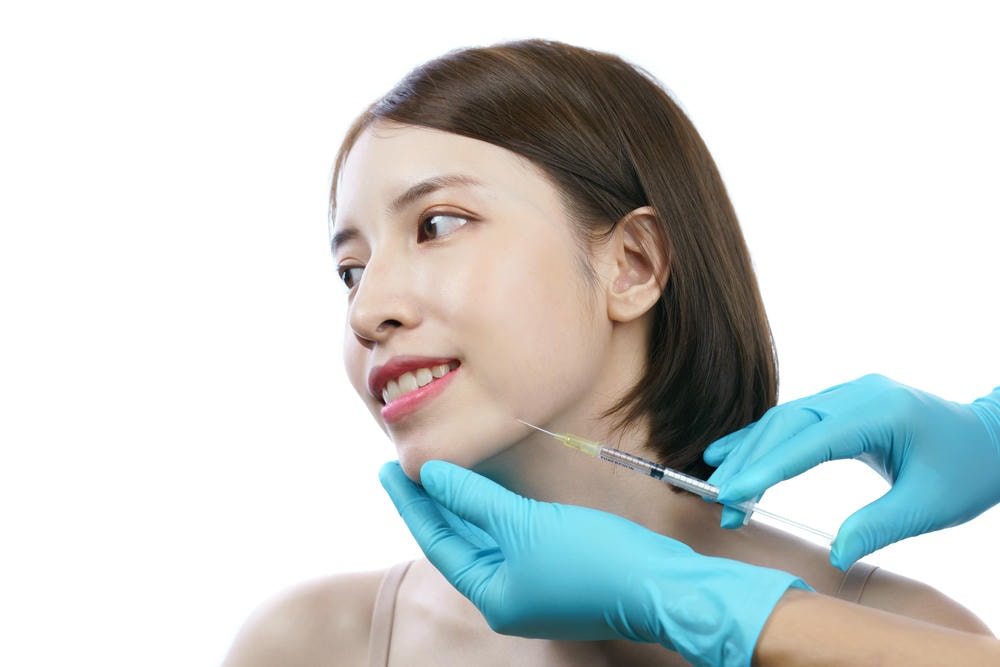Chuyên gia da liễu thẩm mỹ Lona khẳng định rằng công nghệ trị hôi nách mới nhất với MiraDry và tiêm botox trị hôi nách là giải pháp hiện đại cho phương pháp điều trị hôi nách.