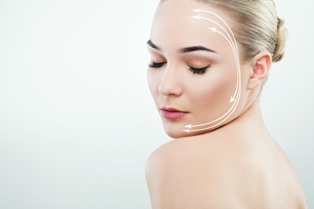 Bức ảnh này phục vụ cho phân tích căng chỉ collagen, thể hiện quy trình căng chỉ collagen tinh vi mà chuyên gia da liễu thẩm mỹ khuyến nghị, tạo nền tảng cho phân tích căng chỉ collagen toàn diện. 