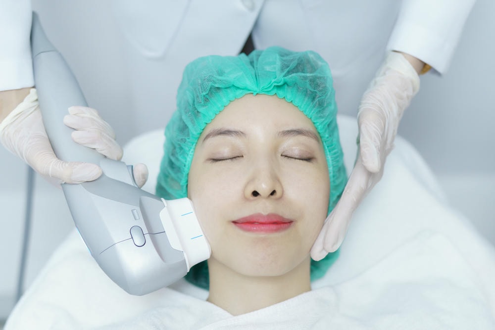 Liệu pháp tiêm Meso cùng công nghệ HIFU tạo nền tảng mạnh mẽ cho việc trẻ hóa da, kết hợp cùng công nghệ RF và công nghệ Ultravlift nhằm trẻ hóa da một cách toàn diện.