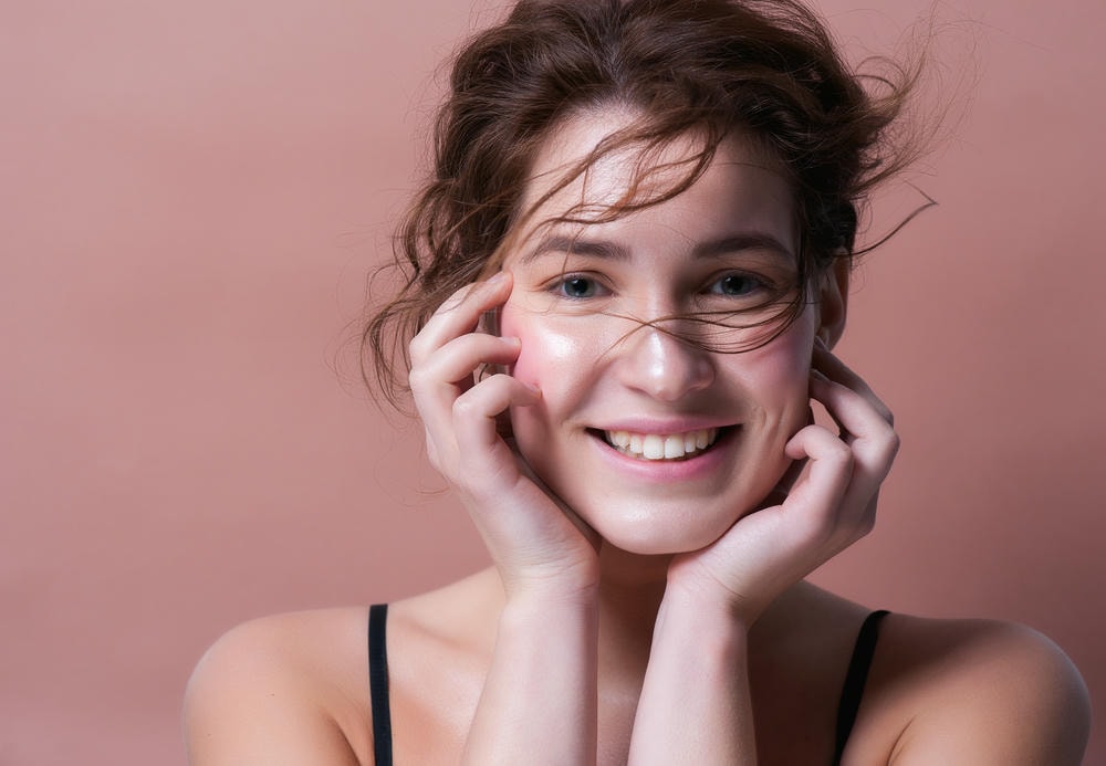 Glowy skin là gì: Liệu trình Glowy Skin chuyên nghiệp tại Lona Skin Lab mang lại kết quả trẻ hóa da và chăm sóc da tuyệt vời, giúp làn da trở nên căng bóng da và rạng rỡ.