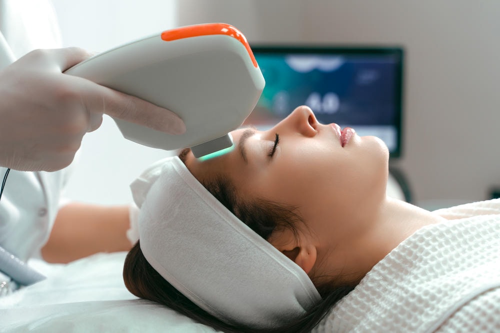 Qua bức ảnh, quy trình ipl trị mụn được ghi nhận cùng những ưu nhược điểm IPL trị mụn, giúp các chuyên gia da liễu đánh giá chính xác tình trạng da của bệnh nhân. 