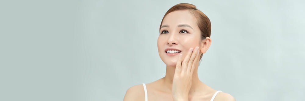 Hình ảnh phục hồi da này là một minh chứng cho giải pháp trẻ hóa da dựa trên công nghệ trẻ hóa da, khi chuyên gia Lona thực hiện các liệu trình trẻ hóa da mặt nhằm đem lại làn da tươi trẻ, rạng rỡ.