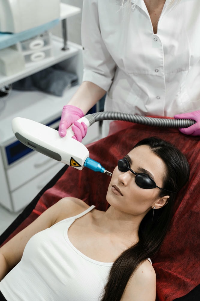 Chuyên gia da liễu khuyến nghị áp dụng Công nghệ Picosure trong điều trị các dị dạng sắc tố, vì Laser Picosure có thể điều trị nám bằng Picosure một cách an toàn, đồng thời hỗ trợ hiệu quả trong việc Xóa xăm bằng Picosure và tối ưu hóa quy trình trẻ hóa da với Picosure 