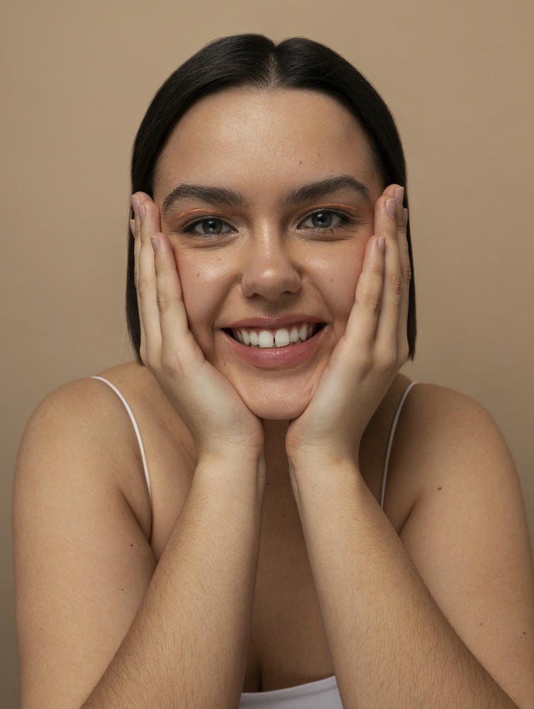 Ứng dụng Radiance hiện đại, liệu trình chuyên sâu đã giúp đạt được da rạng rỡ, làm da khỏe vững chắc thông qua các bước điều trị kỹ lưỡng của Lona Skin Lab.