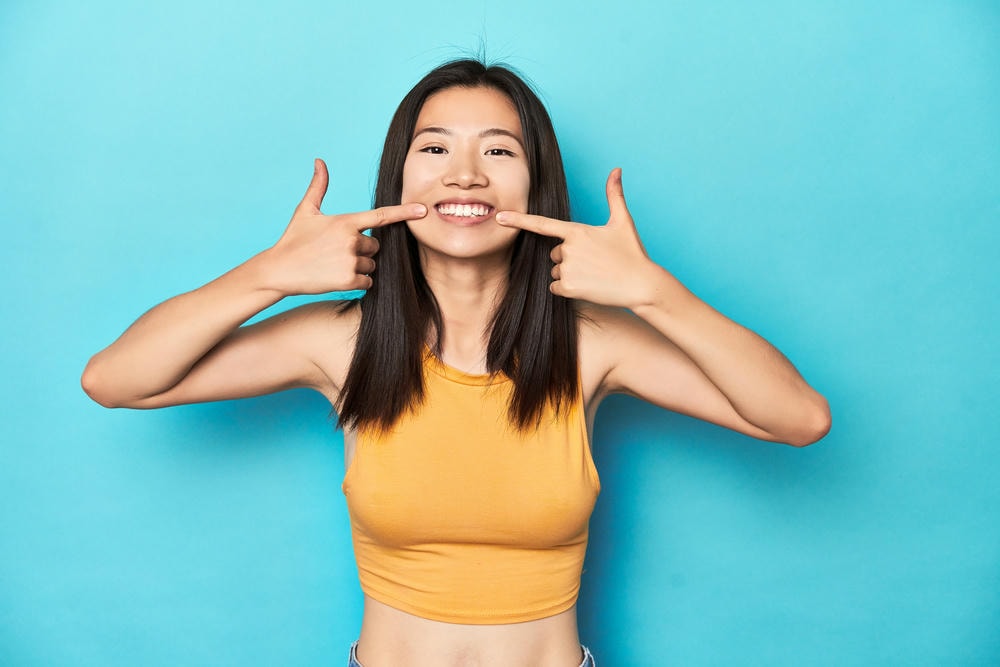 Trong quá trình tiêm botox khóe cười, chuyên gia da liễu thẩm mỹ Lona đã sử dụng công nghệ tiêm botox thẩm mỹ để botox nâng khóe miệng, tạo khóe cười tự nhiên và tôn vinh giá trị của khóe cười.