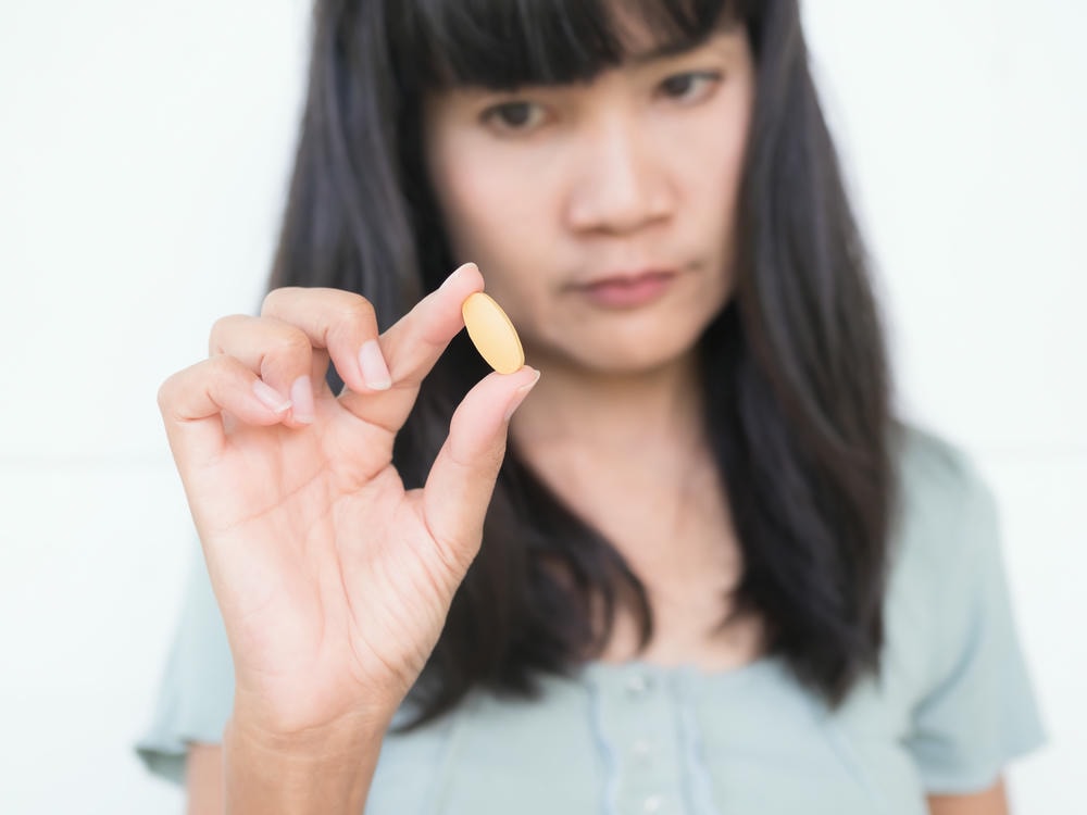 Trong bối cảnh điều trị mụn, thuốc uống trị mụn là một thành phần quan trọng của liệu pháp trị mụn, góp phần nâng cao hiệu quả thuốc trị mụn và giúp bác sĩ đưa ra lựa chọn thuốc trị mụn dựa trên đánh giá về tác dụng phụ của thuốc mụn.