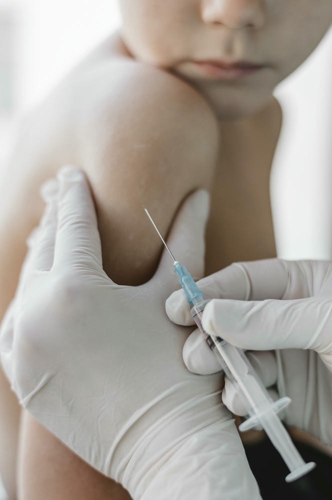 Hình ảnh cuối cùng minh họa chi phí tiêm Botox bắp tay phù hợp với từng đối tượng, đồng thời nhấn mạnh tầm quan trọng của thời gian duy trì Botox bắp tay khi lựa chọn liệu trình.