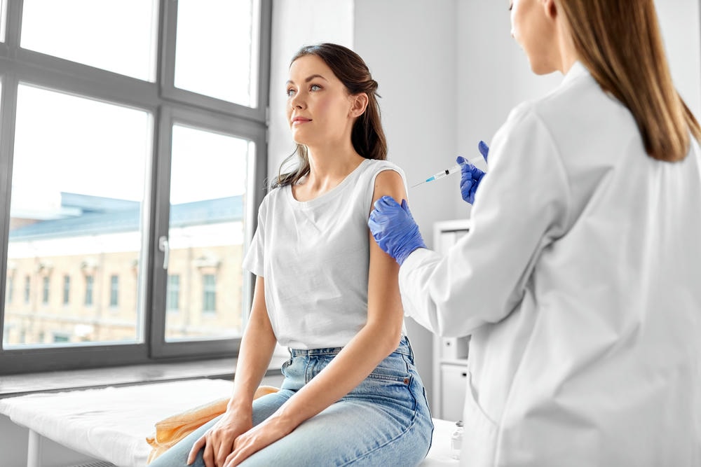 Hình ảnh chi tiết cho thấy yếu tố ảnh hưởng tiêm Botox bắp tay như liều lượng và cơ địa, góp phần kéo dài thời gian duy trì Botox bắp tay sau liệu trình.