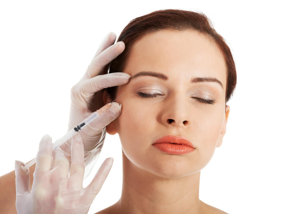 tiêm filler mắt. Ảnh cắt tiêm botox cho phụ nữ