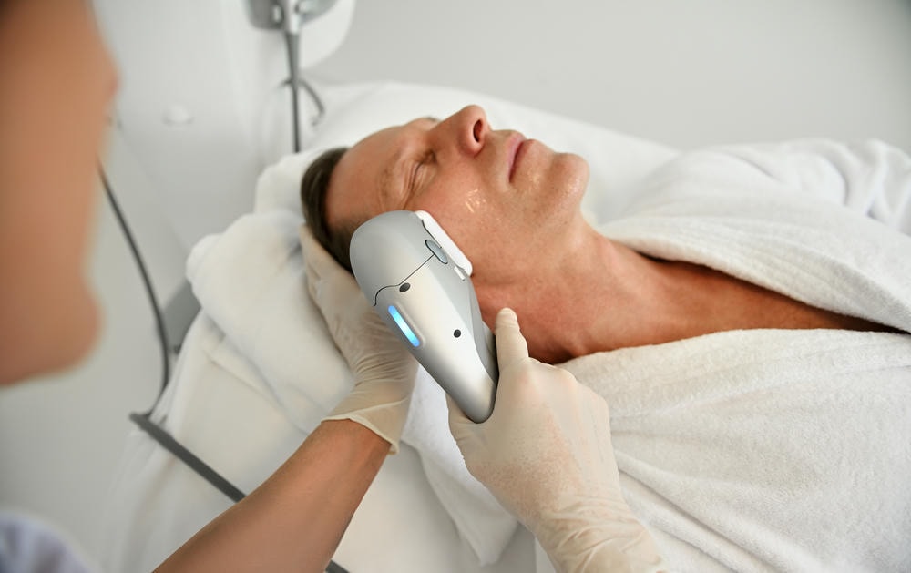 Trong bối cảnh làm đẹp tiên tiến, Ultherapy mang đậm tính chuyên môn qua công nghệ Ultherapy, được chứng minh bởi ultherapy là gì và khả năng mang lại hiệu quả trẻ hóa da cùng với nâng cơ không phẫu thuật và căng da mặt không phẫu thuật đáng tin cậy.