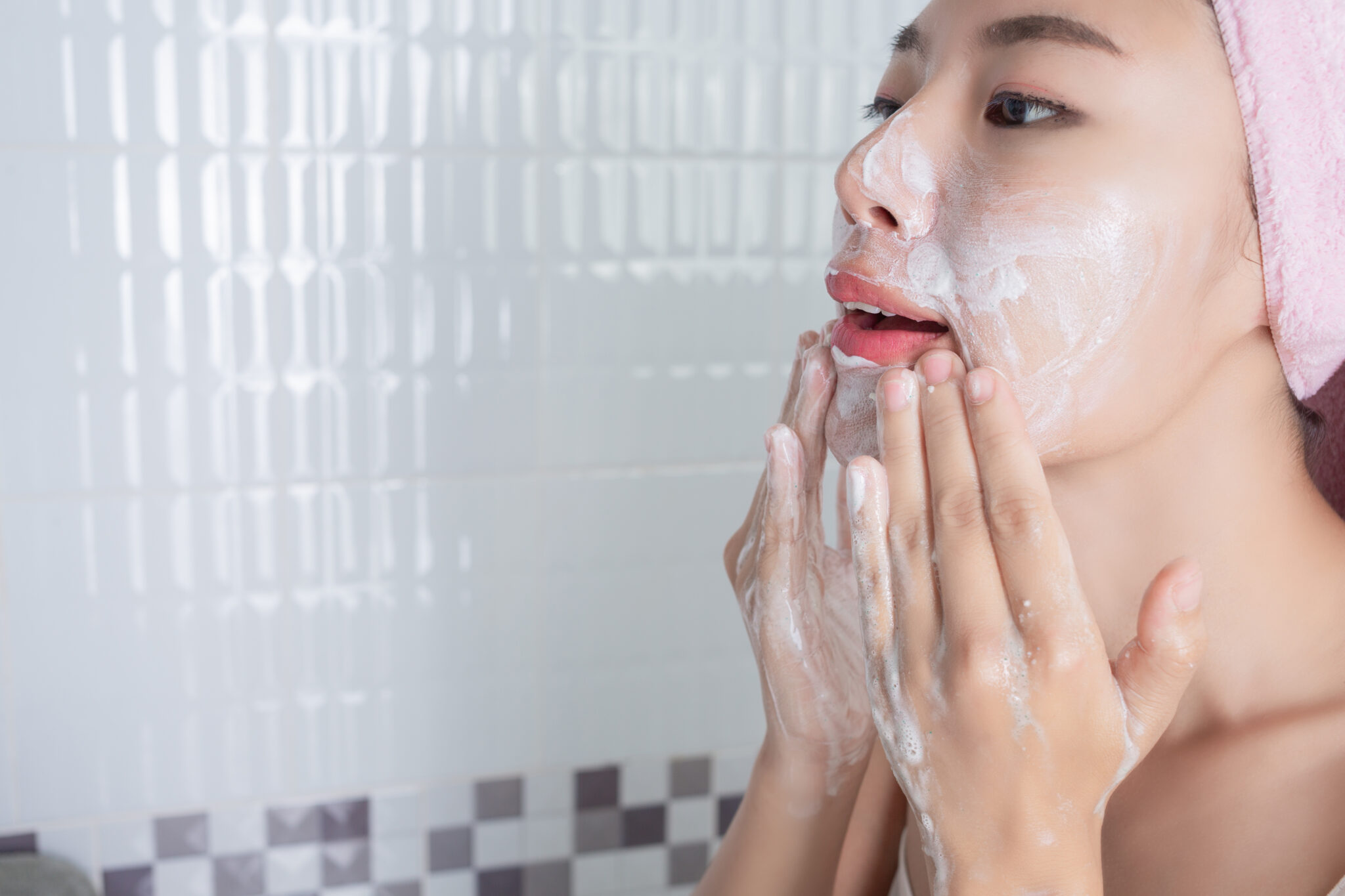 Quá trình mua ISOV mua ở đâu được minh chứng qua cách nhận diện bao bì ISOV chính hãng