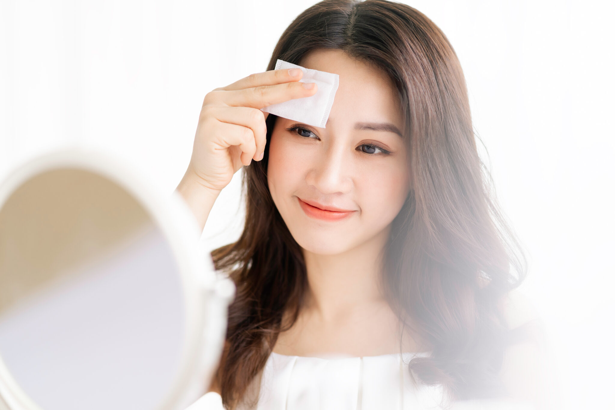 Hình ảnh minh họa cho liệu pháp các bước chăm sóc da - bước tẩy trang, nội dung ảnh: Tẩy trang 04.