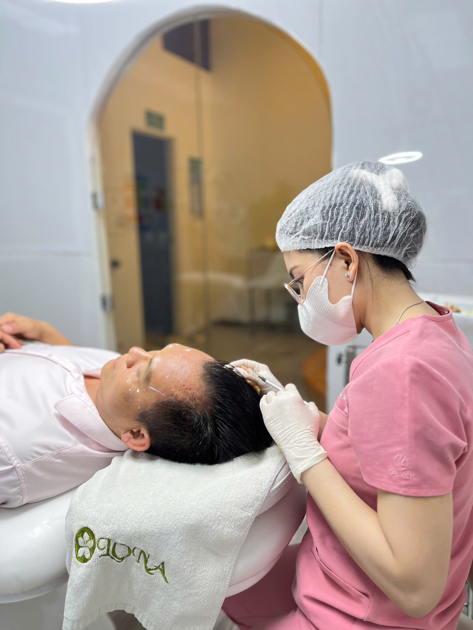 Postquam phục hồi tóc hư tổn do nhuộm cùng sản phẩm phục hồi tóc nhuộm và dưỡng tóc hư tổn