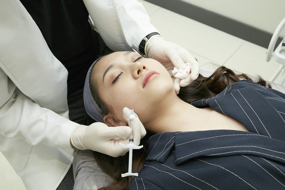 Trường hợp đặc biệt: trẻ em, thanh thiếu niên và các chỉ định y tế