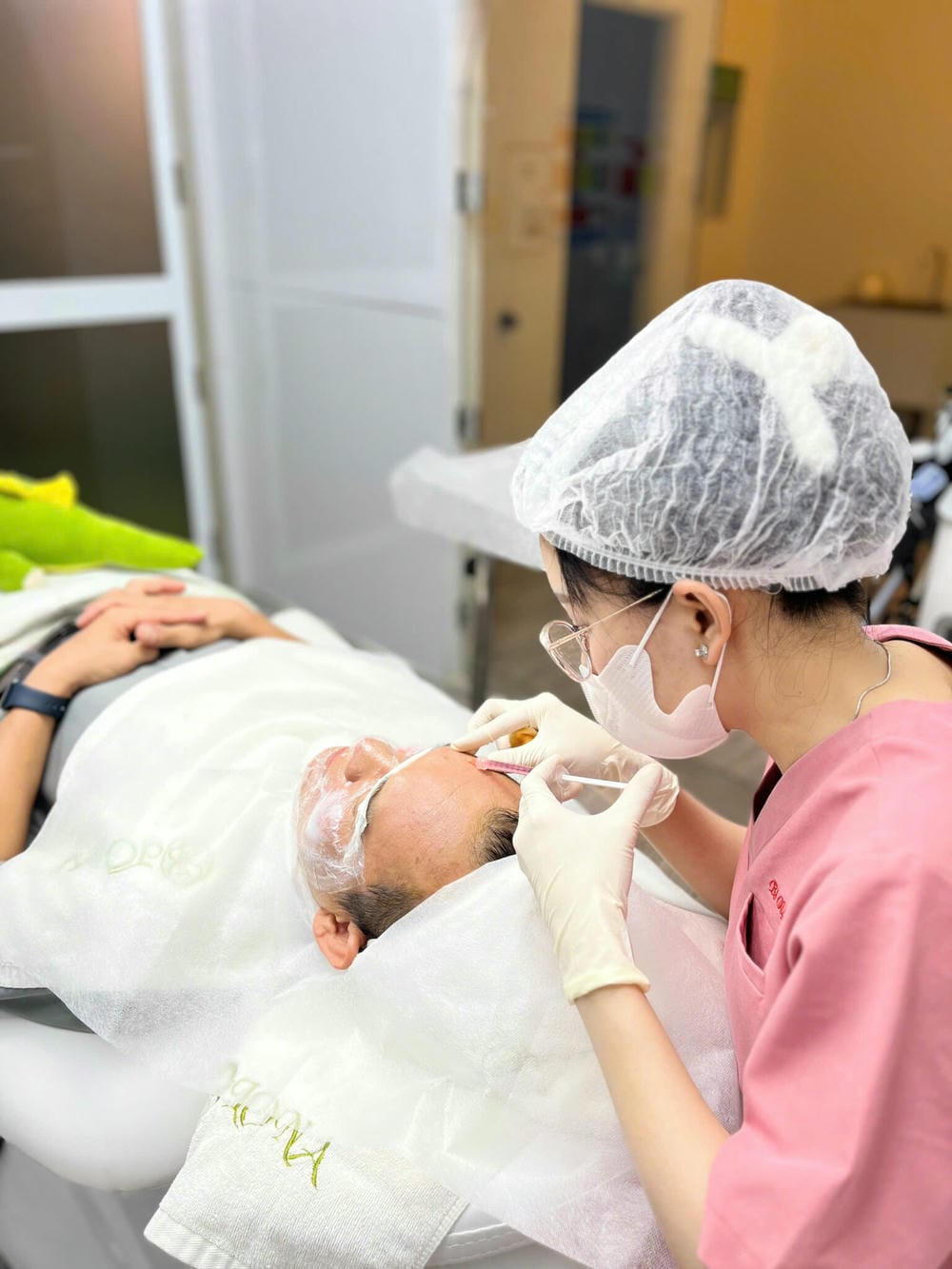 So sánh GENETOXIN với các botulinum toxin type A khác
