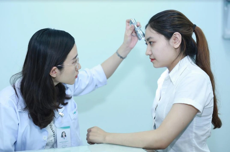 Lưu ý dành cho phụ nữ đang mang thai hoặc cho con bú và người có bệnh nền