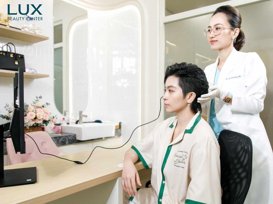 Những phương pháp điều trị nào hiệu quả cho điều trị hói đầu — y học nội khoa so với thủ thuật thẩm mỹ?