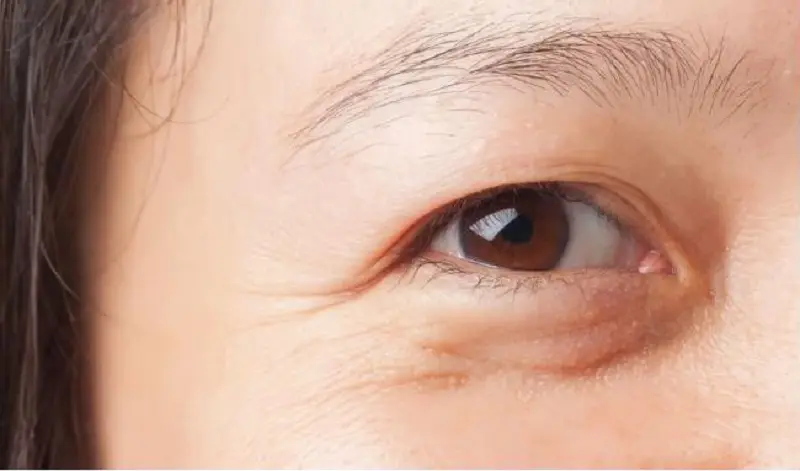 1. Chăm sóc da và điều trị da tại phòng khám