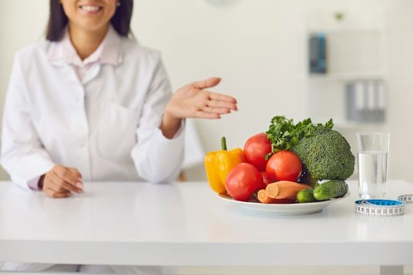 Hiểu lầm thường gặp về thực phẩm và thuốc