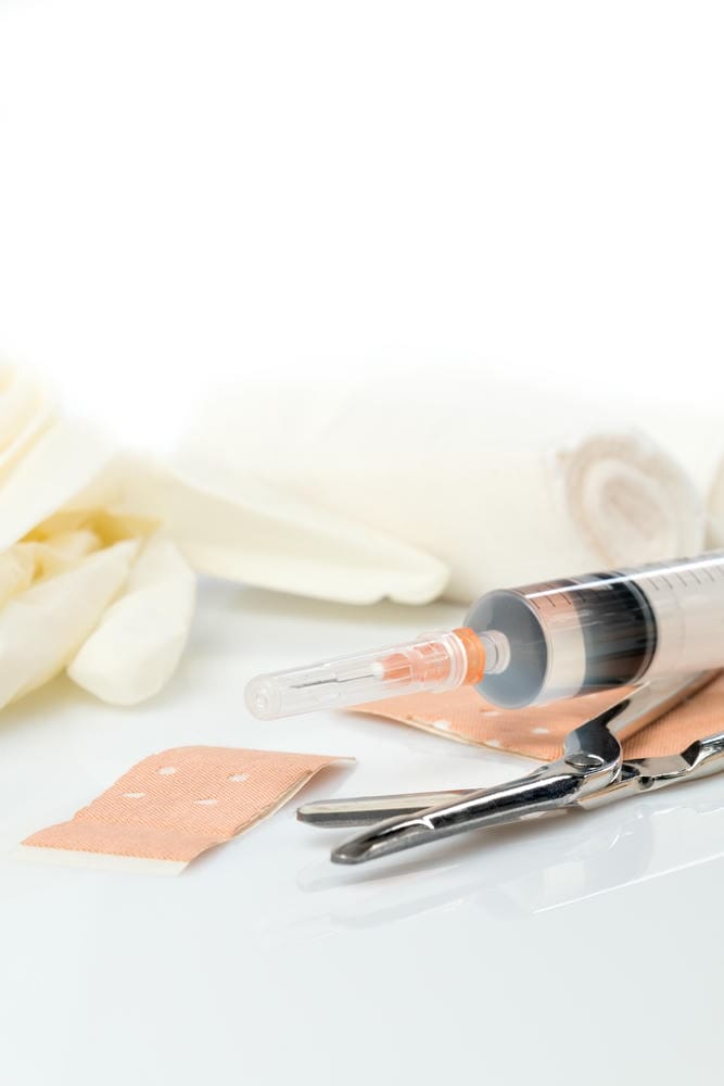 Bằng chứng, giới hạn và những điều bác sĩ cần trao đổi với khách hàng trước khi tiêm?