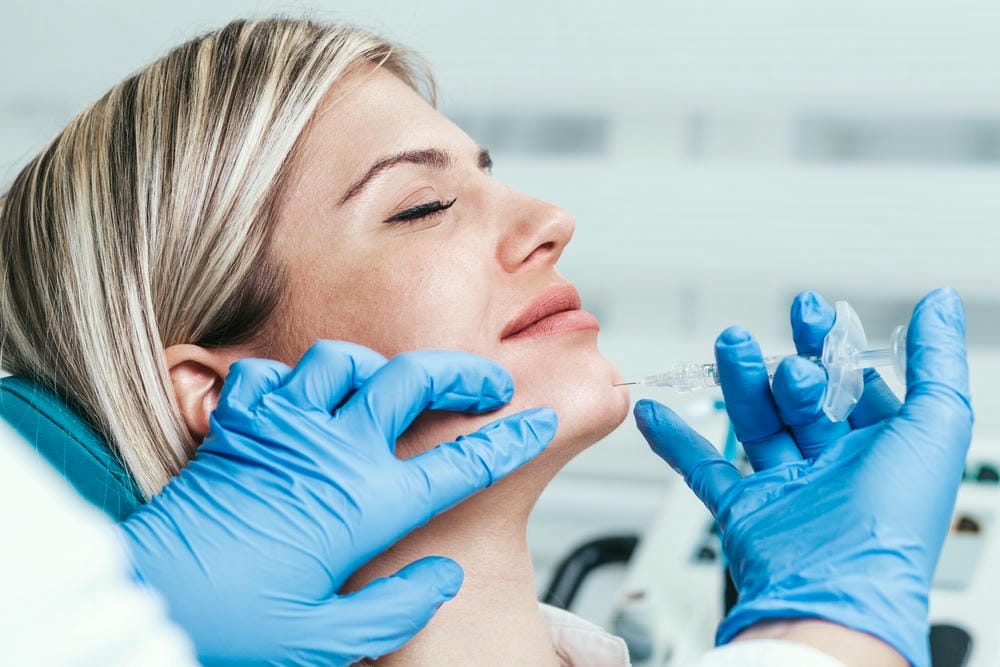 Tôi sẽ trải qua những bước nào khi thực hiện liệu trình tiêm Juvederm?