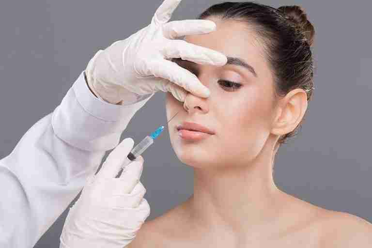 Nên chọn loại filler nào nếu có thể tiêm sau tháo sụn mũi?