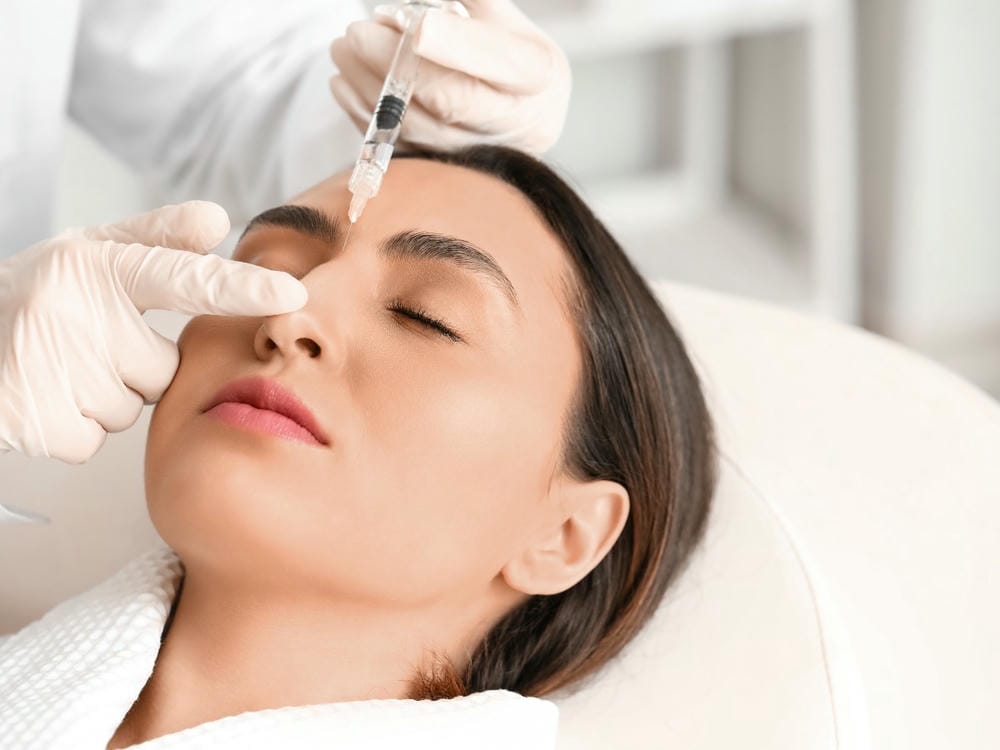 Sau khi tiêm cần chăm sóc như thế nào để tối ưu kết quả và giảm biến chứng?