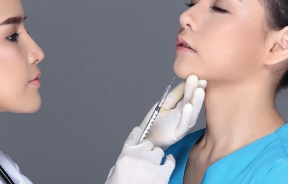 Tôi có thể kết hợp filler và phẫu thuật không — trường hợp nào nên kết hợp?
