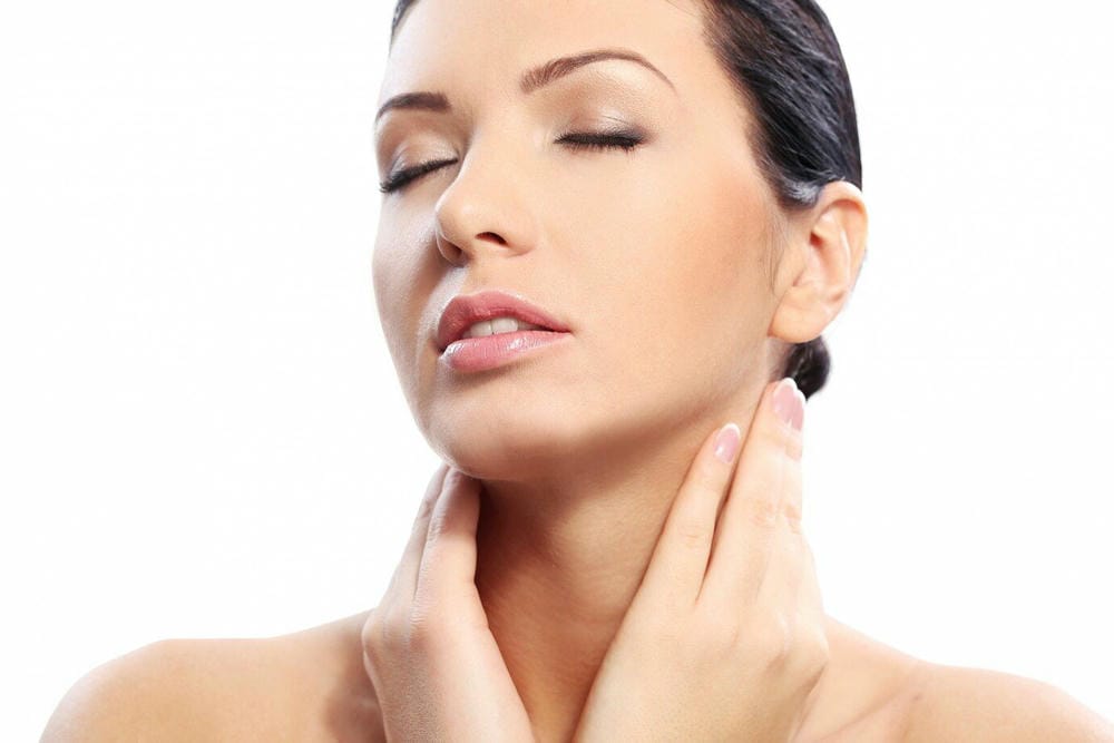 Tiêm filler — tạo hoặc làm đầy để làm mờ