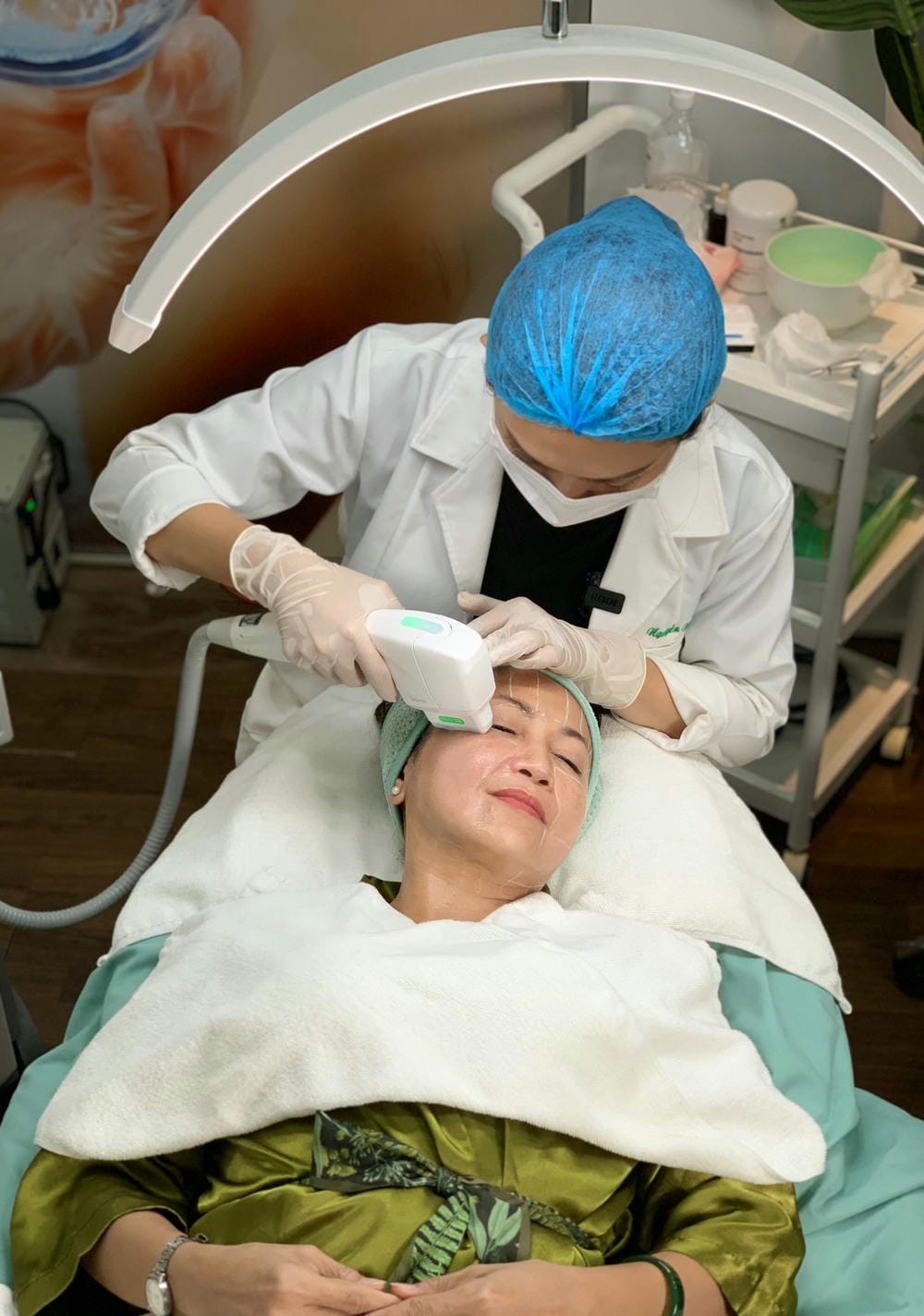 Nếu quyết định làm: làm thế nào để chọn cơ sở và loại botox an toàn?