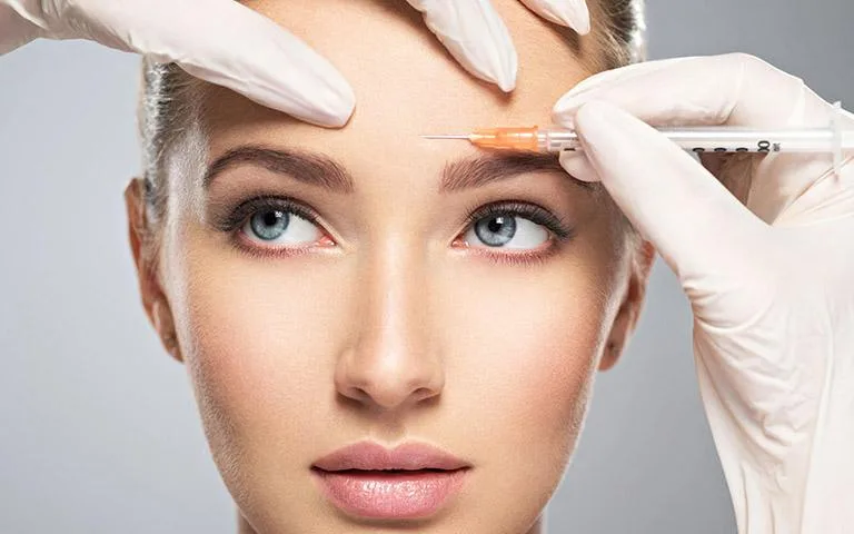 Lợi ích, tác dụng phụ và ai không nên tiêm